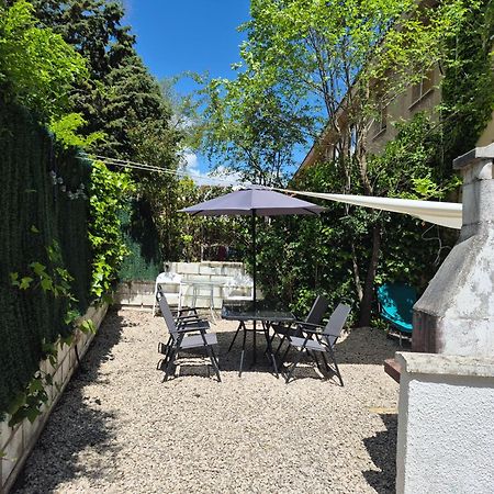 Cool Basement Studio In Hosts House With Private Terrace And Bbq Zizur Mayor Esterno foto