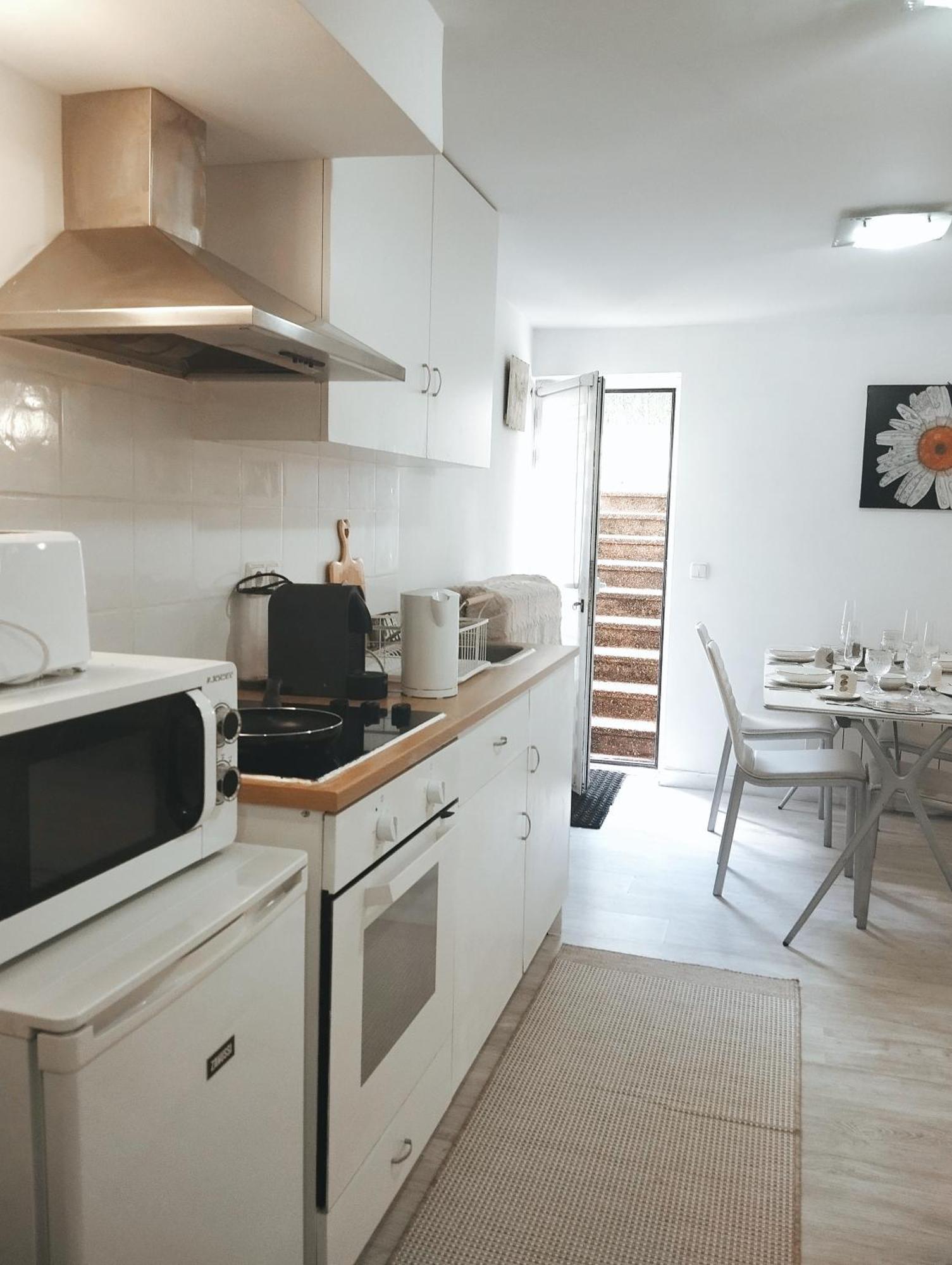 Cool Basement Studio In Hosts House With Private Terrace And Bbq Zizur Mayor Esterno foto